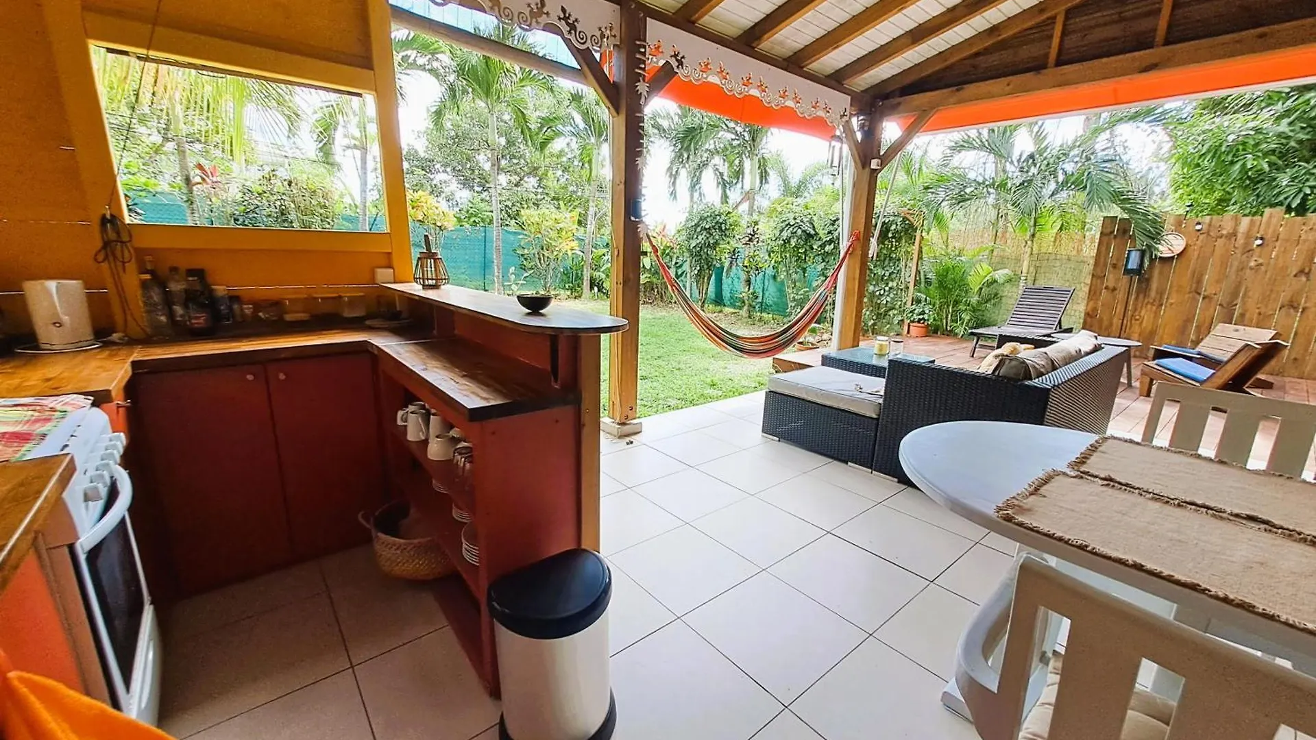 Holiday home Yuka Lodge - Bungalow Prive Avec Jardin En Pleine Nature Sainte-Anne